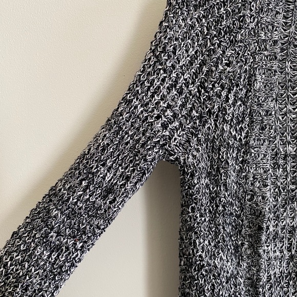 AMERICAN EAGLE - Picture 7 of 8